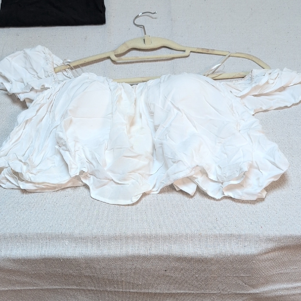 Nameless White Ruffled Off-Shoulder Blouse